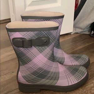 Cholla plaid rain boats